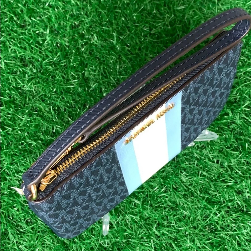 Michael Kors Jet Set Travel Large Top Zip Wristlet - Picture 5 of 16